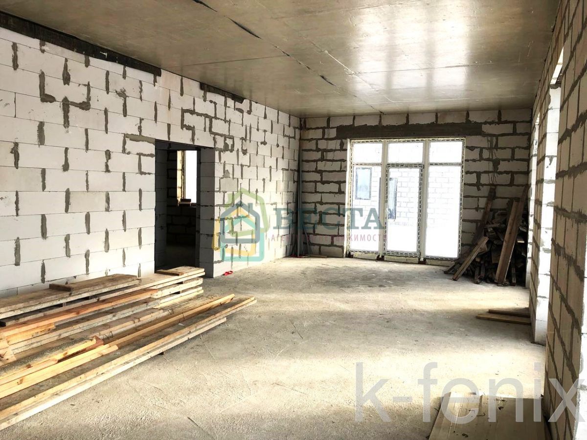 дом 240 метров, участок 10 сот